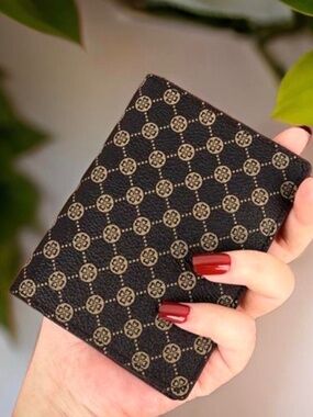 The Classic Card Wallet Espresso Brown